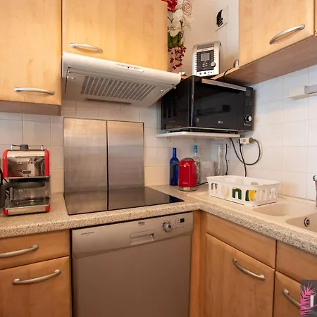 Ferienhaus Agreable T3 Avec Terrasse Et Parking A - Fr-1-825-12 *