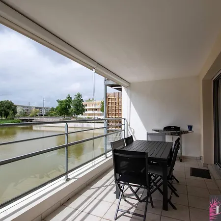 Agreable T3 Avec Terrasse Et Parking A La Rochelle - Fr-1-825-12 *